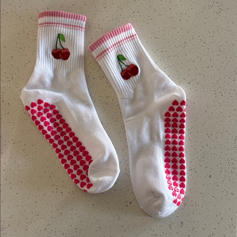 Pilates socks barre grip 🍒🩷‎